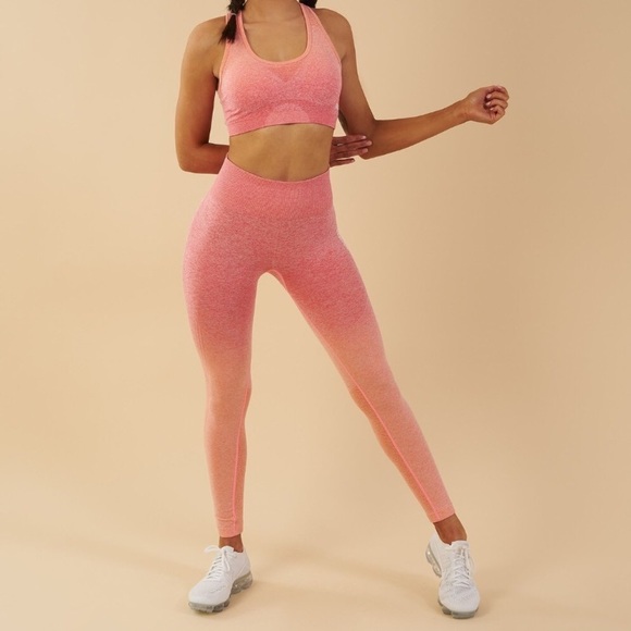Gymshark Ombre set in Small Leggings & sports bra - Picture 2 of 5
